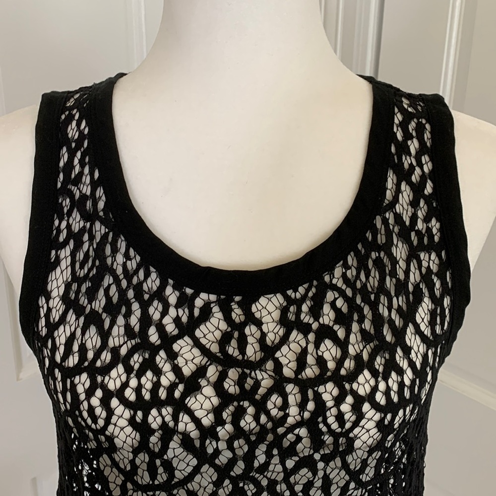EUC. Banana republic black lace sleeveless top